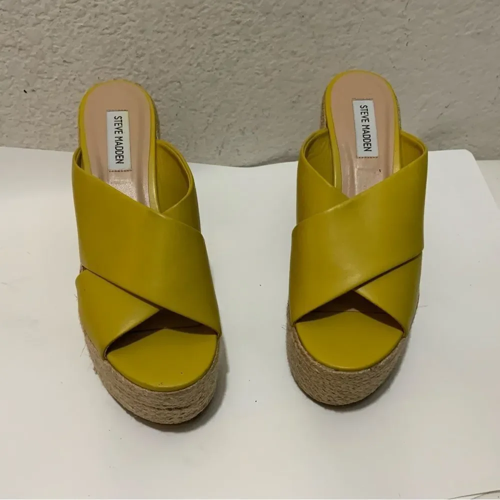 Steve Madden size 9 yellow Tan espadrille platform sandals leather